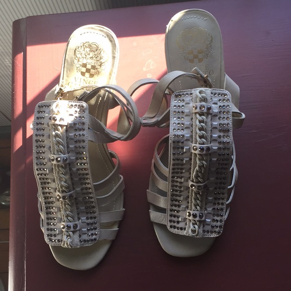 Vince Camuto Leather wedge Sandle. Brand new! - Picture 3 of 3